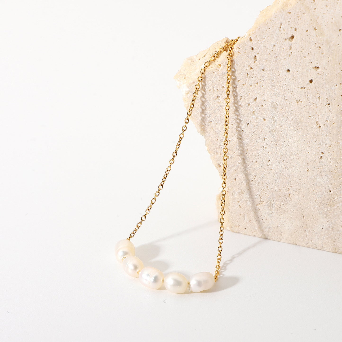 Daphne Pearl Necklace