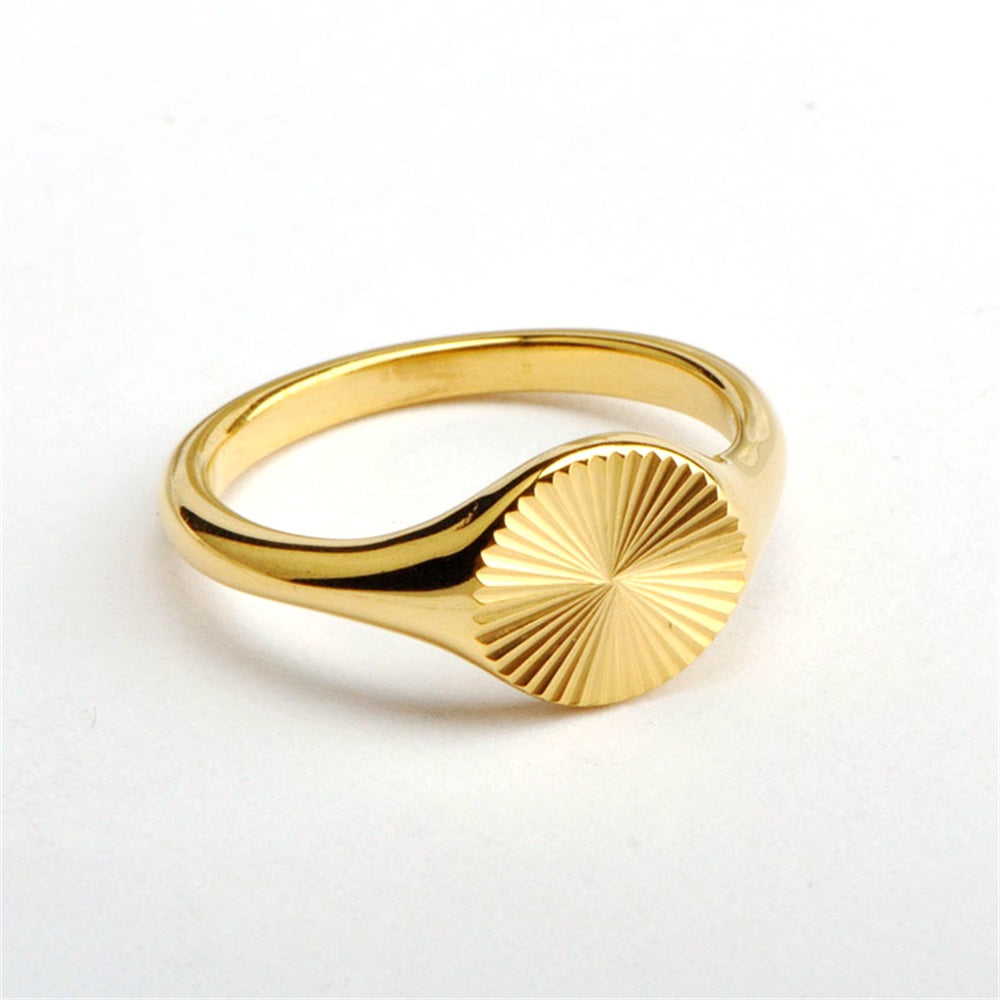 Macaela Ring