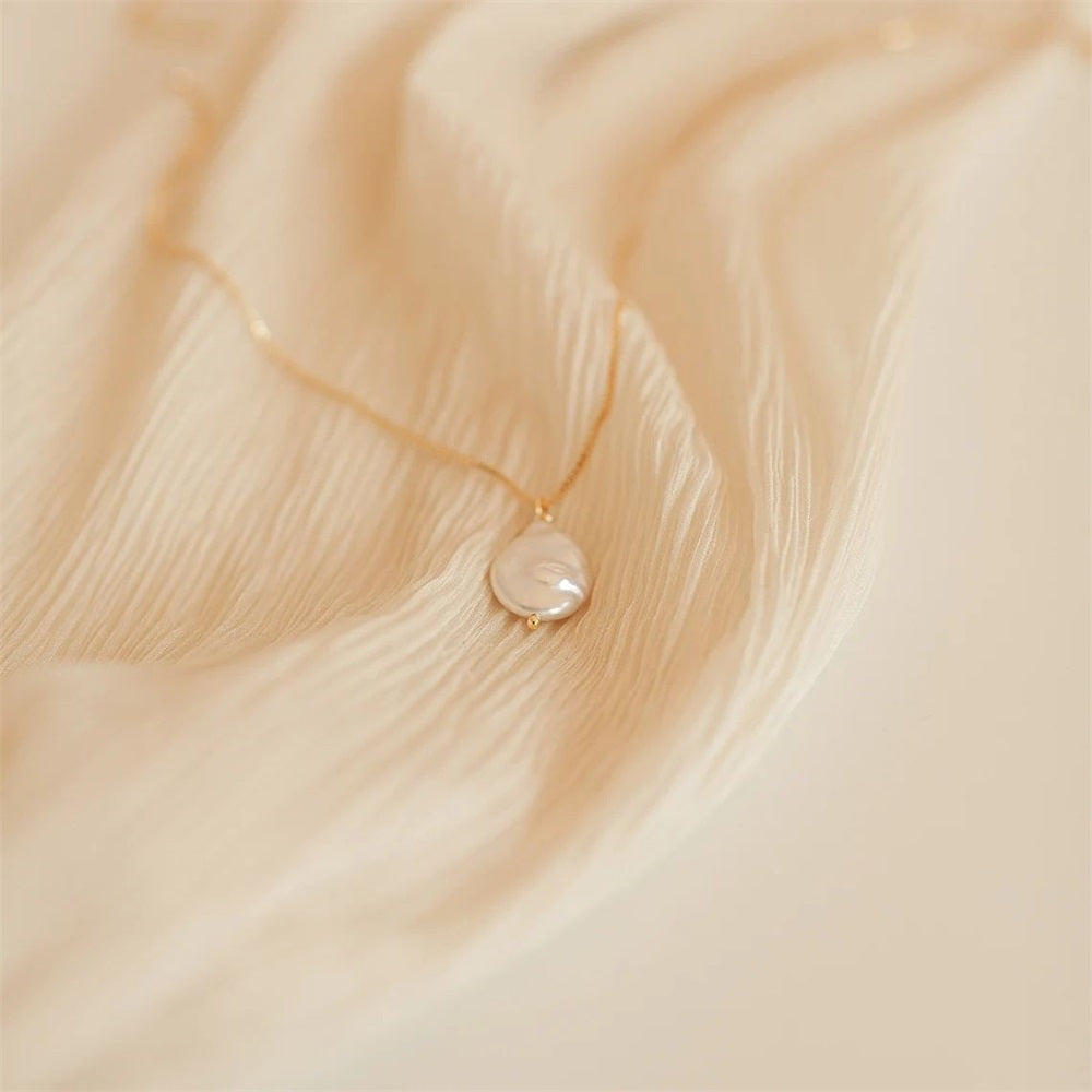 Reina Pearl Necklace